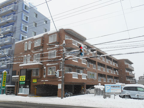 メープル月寒中央駅